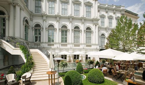 The restaurant at Palais Coburg