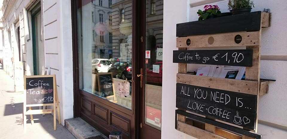 Der Wunderladen vereinigt Shopping mit einem gemütlichen Kaffee in Vintage-Ambiente